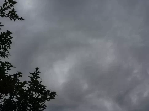 Ο καιρός σήμερα: Συννεφιά και τοπικές βροχές στην Κρήτη