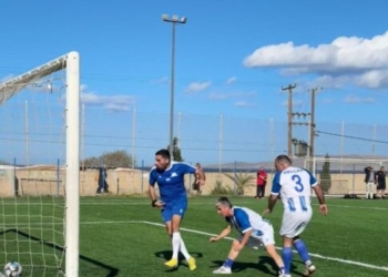 Ο Κωνσταντίνος Κεφαλογιάννης στον φιλανθρωπικό αγώνα ποδοσφαίρου στο Ηράκλειο