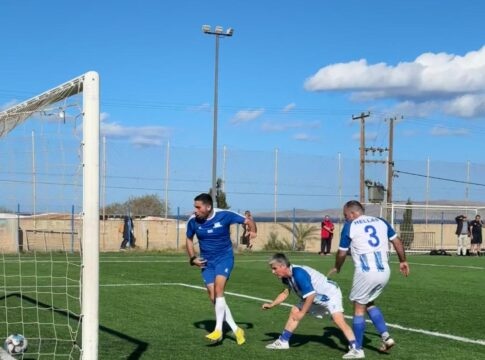 Ο Κωνσταντίνος Κεφαλογιάννης στον φιλανθρωπικό αγώνα ποδοσφαίρου στο Ηράκλειο