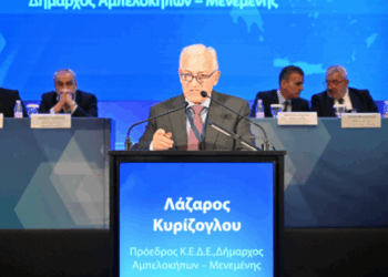 Ο βαθύς διχασμός της αυτοδιοίκησης και το εκρηκτικό συνέδριο της ΚΕΔΕ