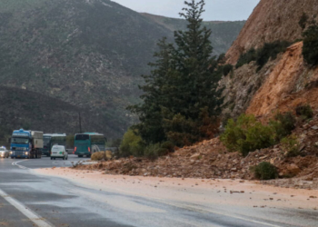 Ολοκληρώθηκε με επιτυχία η τοποθέτηση της πρώτης μεταλλικής πεζογέφυρας στο τμήμα Γεωργιούπολη – Πετρές του ΒΟΑΚ