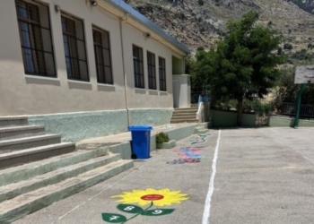 Πότε αναμένεται να ανοίξει το σχολείο στα Βορίζια: Κλιμάκιο εκπαιδευτικών και ειδικοί επιστήμονες από την Αθήνα στο χωριό