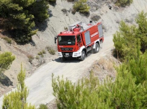 Πρόλαβε τα χειρότερα η πυροσβεστική στο Καμάρι Ηρακλείου – Παραμένουν δυνάμεις στο σημείο