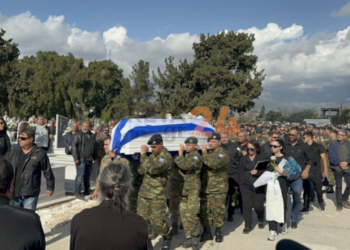 Ραφαήλ Γαλυφιανάκης, 19 ετών: Βίντεο από τις σπαρακτικές στιγμές στην κηδεία του