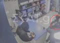 Σοκαριστικό βίντεο: Ληστές κόλλησαν όπλο στο κεφάλι υπαλλήλου πρατηρίου για να αρπάξουν τις εισπράξεις