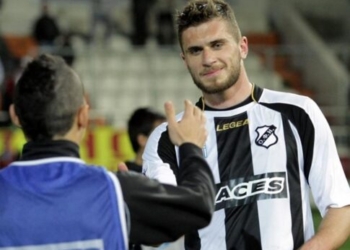 Superleague: Αφαιρούνται τρεις βαθμοί στον ΟΦΗ αν δεν πληρώσει τον Παπάζογλου – προσέφυγε στο CAS η κρητική ομάδα