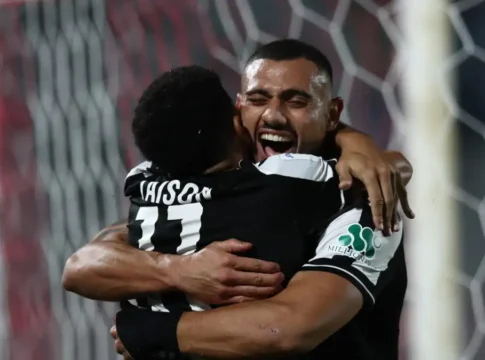 Superleague: Νίκες για ΑΕΚ και ΠΑΟΚ, πέρασε από τη Λάρισα ο Λεβαδειακός – Η βαθμολογία