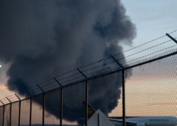Τραγωδία στο Κεντάκι: Ο αριστερός κινητήρας του αεροσκάφους της UPS πήρε φωτιά και αποκολλήθηκε
