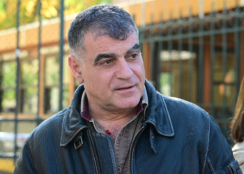 Βαξεβάνης για τη δικαίωση του οίκου Gutenberg για το βιβλίο Τσίπρα: Ξέρει που μένω, ας στείλει να με συλλάβουν