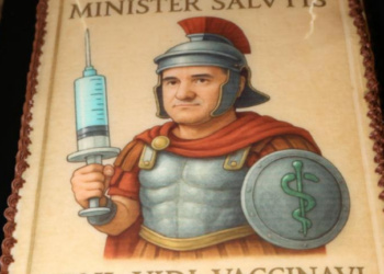Veni Vidi Vaccinavi: Η ιδιαίτερη τούρτα γενεθλίων του Άδωνι Γεωργιάδη