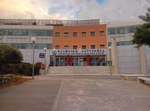 Βορίζια: Από τις φυλακές στο Αστυνομικό Μέγαρο Ηρακλείου ο γαμπρός του Φανούρη Καργάκη – Εξετάζεται και για τη βόμβα