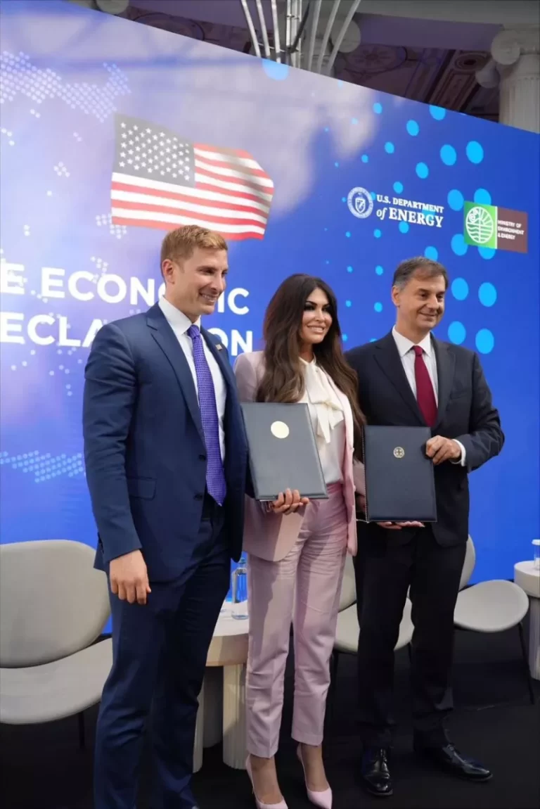 Γκιλφόιλ Θεοχάρης