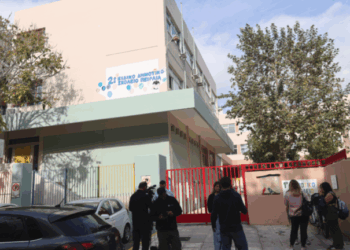 Υπουργείο Παιδείας για 13χρονη στον Πειραια: «Πλήρως στελεχωμένο το σχολείο - Στην τάξη ήταν δάσκαλος και βοηθός»