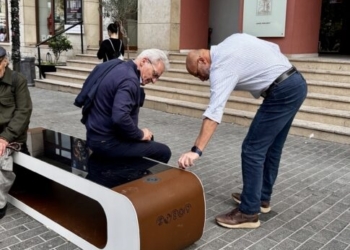 18 νέα «έξυπνα» ηλιακά παγκάκια στο Δήμο Ηρακλείου