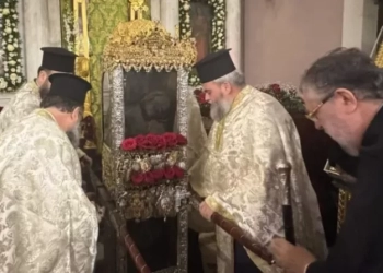 Άγιος Σπυρίδωνας: Η Κέρκυρα γιορτάζει σήμερα τον πολιούχο της – Τα θαύματα και η παράδοση με τα λιωμένα παπούτσια 