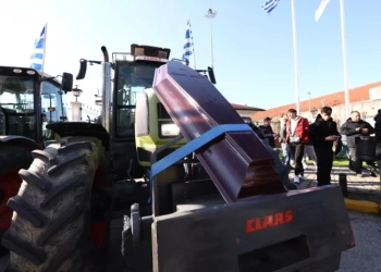 Αγρότες: Έκλεισε η κεντρική πύλη του λιμανιού Θεσσαλονίκης - Έφτασαν τα πρώτα τρακτερ - Δείτε βίντεο