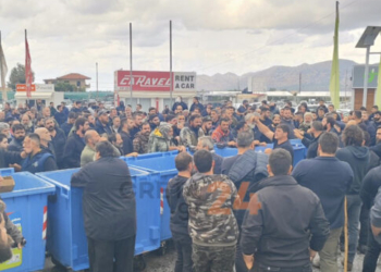 Αγροτοκτηνοτρόφοι: Βίντεο από τα επεισόδια στα Χανιά – Πετροπόλεμος, χημικά, σπασμένο περιπολικό και τραυματίες