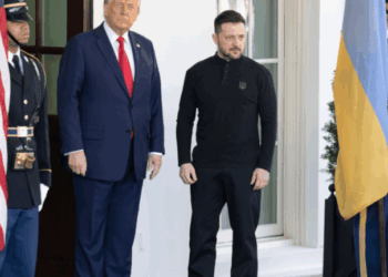 Αμερικανός πολιτικός σχολιαστής: Ο Τραμπ ενδέχεται να αποκλείσει τον Ζελένσκι από τις συνομιλίες για την Ουκρανία