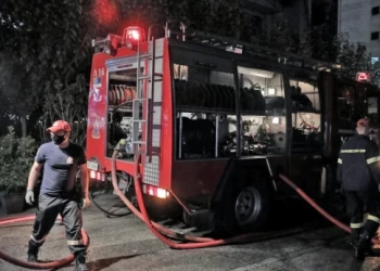 Αναστάτωση από φωτιά σε αποθηκευτικό χώρο επιχείρησης στο Ρέθυμνο