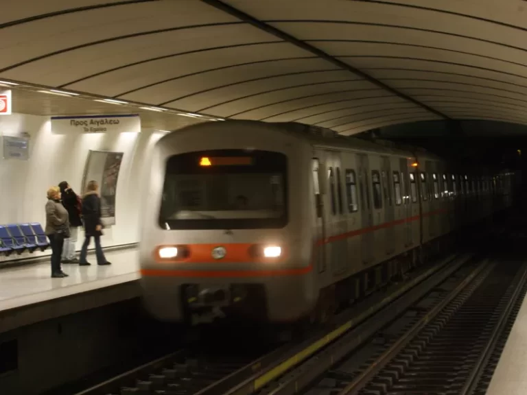 Αντίστροφη μέτρηση για τον πρώτο διαγωνισμό για κλιματισμό στους συρμούς του Μετρό