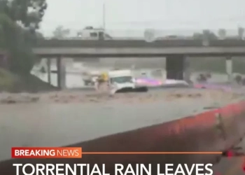 «Ατμοσφαιρικό ποτάμι» έπληξε το Λος Άντζελες (Απίστευτες εικόνες)