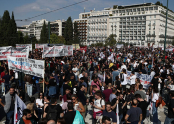 Αύριο, Τρίτη, η πανελλαδική απεργία της ΑΔΕΔΥ, ημέρα ψήφισης του προϋπολογισμού
