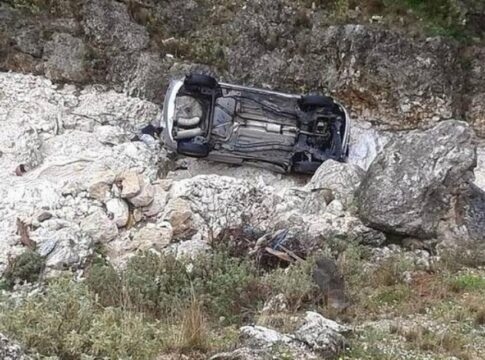Χανιά: «Βουτιά» αυτοκινήτου σε γκρεμό – Χωρίς τις αισθήσεις του ο οδηγός