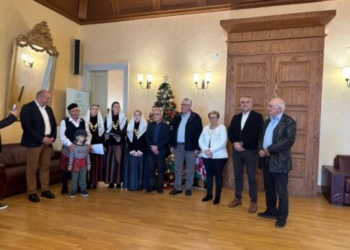 Χριστουγεννιάτικα κάλαντα στην έδρα της Περιφερειακής Ενότητας Ρεθύμνης