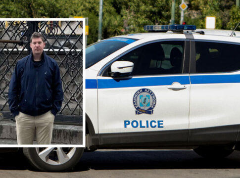 «Δεν έχει σβήσει η ελπίδα μου να βρεθεί», λέει η μητέρα του Αλέξη Τσικόπουλου