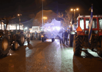Δεν κάνουν πίσω οι αγρότες: Μπλόκα, κλειστοί δρόμοι και κλιμάκωση των κινητοποιήσεων- Ανοικτός ο Προμαχώνας