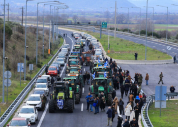 Δημογλίδου στον ΣΚΑΪ: Στη Θεσσαλία με δυσκολία περνάει όχημα έκτακτης ανάγκης, πώς θα απεγκλωβίσουμε οδηγούς;