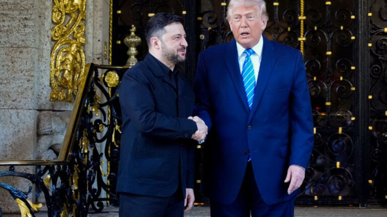 Δημοψήφισμα για το ειρηνευτικό σχέδιο και εκεχειρία 60 ημερών ζητά ο Ζελένσκι