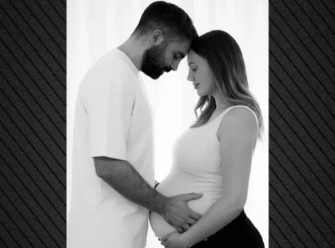 Έγκυος η Άννα Κορακάκη, ανακοίνωσε ότι περιμένει το πρώτο της παιδί με τον σύζυγό της