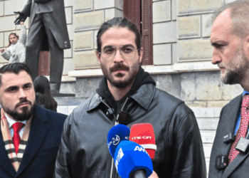 Ελεύθερος μετά την απολογία του στον εισαγγελέα ο Άρης Μουγκοπέτρος - Τη Δευτέρα το δικαστήριο