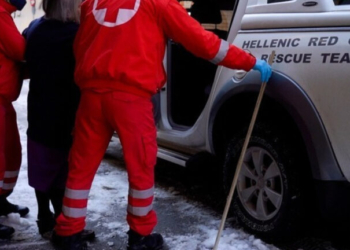 Ένας στους τέσσερις Έλληνες έχει εμπλακεί με τον Εθελοντισμό κατά τον τελευταίο χρόνο - Το προφίλ του Έλληνα Εθελοντή