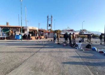 Εντοπίστηκαν 60 μετανάστες στη Γαύδο - Ανάμεσά τους και μικρά παιδιά (Φωτογραφίες)