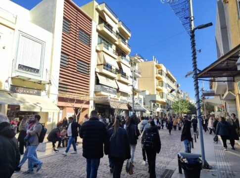 Εορταστικό ωράριο: Πότε ανοίγουν ξανά τα καταστήματα στο Ηράκλειο – Πώς θα λειτουργήσουν την Κυριακή