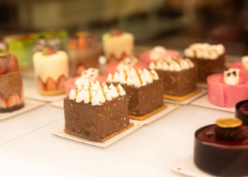 Εορτολόγιο: Ποιοι γιορτάζουν σήμερα 26 Δεκεμβρίου