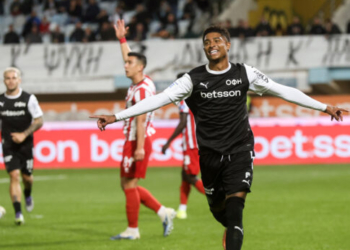 Επιτέλους νίκη για τον ΟΦΗ στο Παγκρήτιο – οι οπαδοί έστειλαν μήνυμα στον Μιχάλη Μπούση