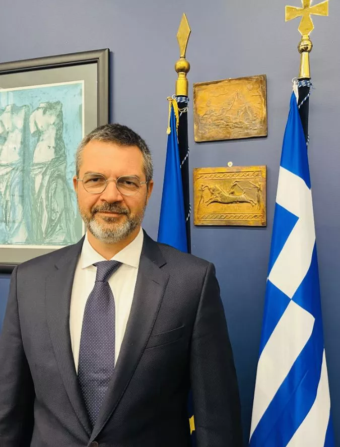 Ο Γενικός Πρόξενος της Ελλάδας στο Σίδνεϊ, Γιώργος Σκέμπερης