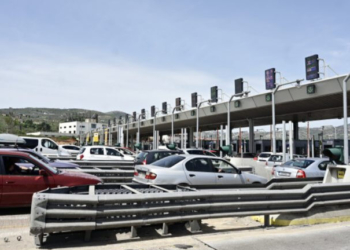Για γερά νεύρα η επιστροφή των εκδρομέων στην Αθήνα – Πού υπάρχουν ουρές χιλιομέτρων
