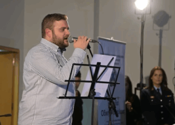 Για όσους «έσβησαν» στην άσφαλτο: H ερμηνεία του Γρηγόρη Σαμόλη στο τραγούδι που έγραψε ο Στέλιος Καρακούδης