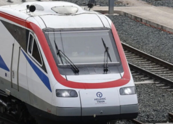 Hellenic Train: Λόγω βλάβης ακινητοποιήθηκε αμαξοστοιχία από Αθήνα προς Θεσσαλονίκη, πάνω από 2 ώρες η καθυστέρηση