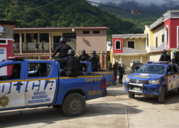 Η Γουατεμάλα εξάρθρωσε κύκλωμα διακίνησης μεταναστών προς τις ΗΠΑ