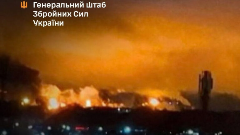 Η Ουκρανία έπληξε ένα από τα 5 μεγαλύτερα διυλιστήρια της Ρωσίας