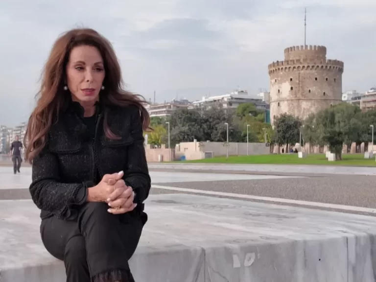 Η Βούλα Πατουλίδου σε μία κατάθεση ψυχής στο «Όπου Υπάρχει Ελλάδα»