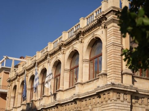 Ηλεκτρικό βαν για τις ανάγκες της κεντρικής αγοράς παραλαμβάνει ο Δήμος Ηρακλείου