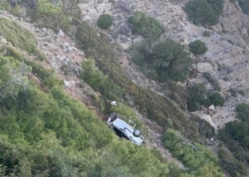 Ηράκλειο: Αγροτικό έπεσε σε γκρεμό 100 μέτρων!