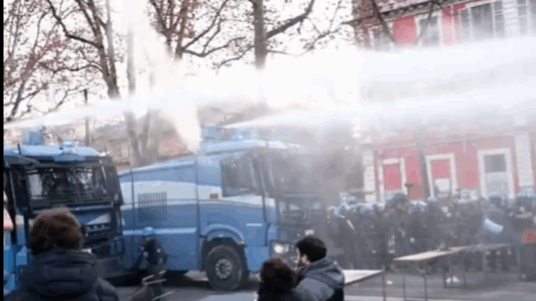 Ιταλία: Επεισόδια και τραυματίες σε διαδήλωση της ακροαριστεράς - Δείτε βίντεο