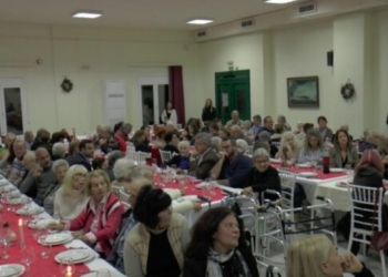 «Κανένας δεν πρέπει να είναι μόνος του» – Δείπνο αγάπης για τους ηλικιωμένους στο Δημοτικό Γηροκομείο Χανίων (Φωτογραφίες)